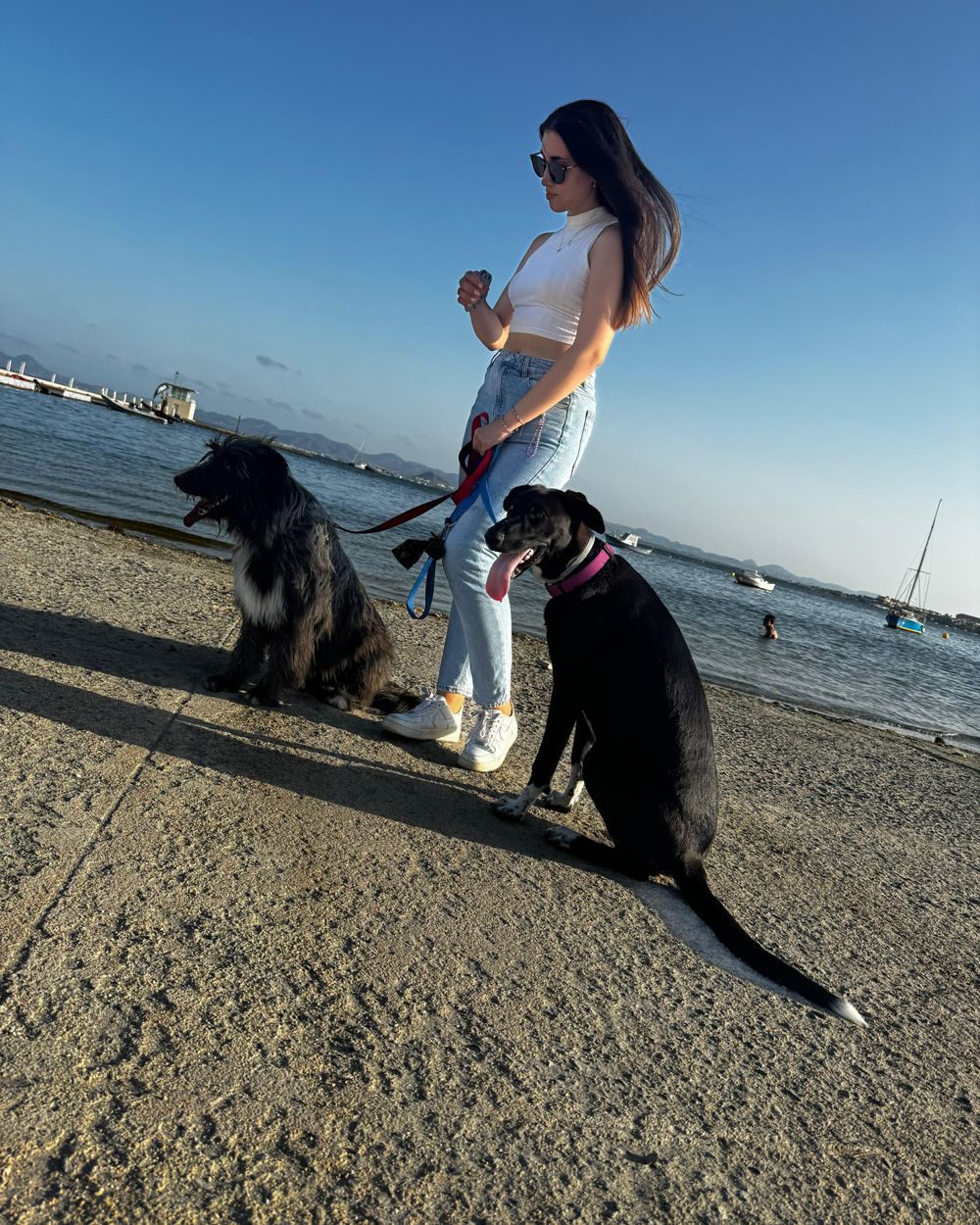 Post photo 2