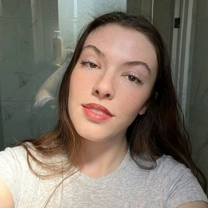 angelina_pet