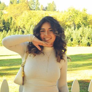 bella_derose