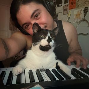 Leo, pet sitter in Boston