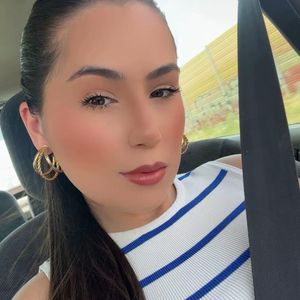Amanda Louise